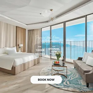 아파트 Premier High Ocean View Panorama, 나트랑